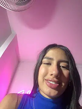 Snapshot of Julieta_Duque chatting on 12.02.25 Julieta Duque online show from 12.02.25