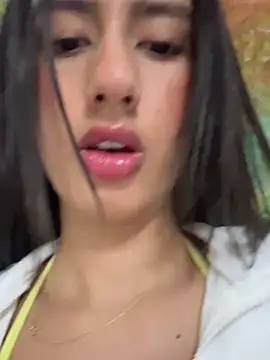 Julieta Duque online show from 08.04.26