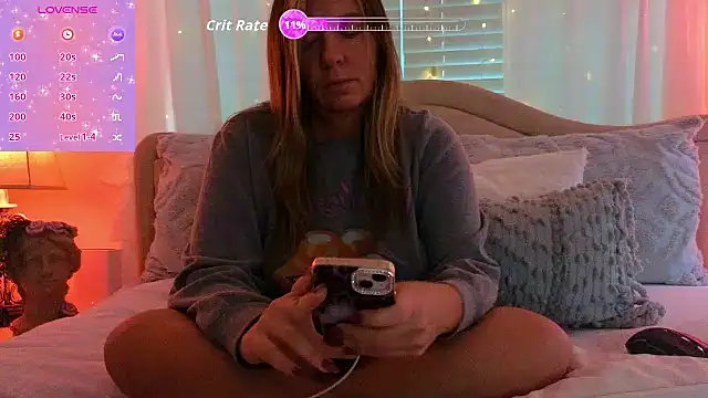 STIFFLERSMOMM online show from 10.20.25