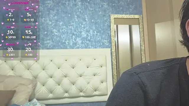 Snapshot of owen_desmond chatting on 10.22.25 owen desmond online show from 10.22.25