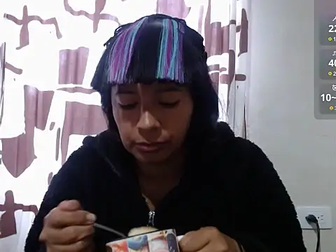 Snapshot of Acelinrose chatting on 05.12.26 Acelinrose online show from 05.12.26