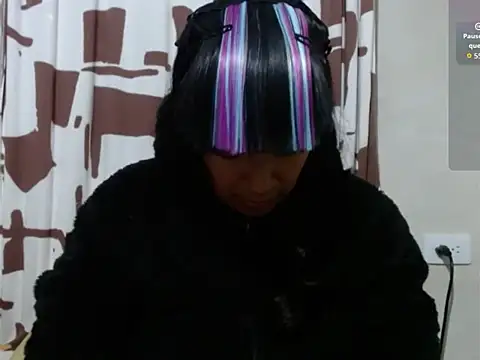 Snapshot of Acelinrose chatting on 05.13.26 Acelinrose online show from 05.13.26