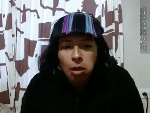 Snapshot of Acelinrose chatting on 05.24.26 Acelinrose online show from 05.24.26