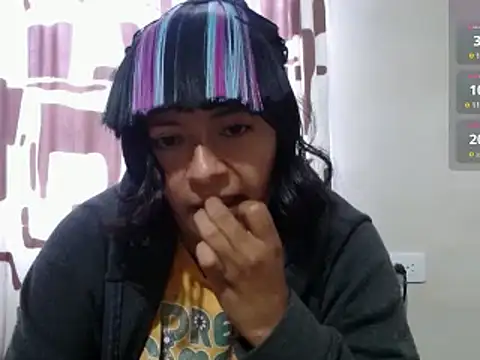 Snapshot of Acelinrose chatting on 05.29.26 Acelinrose online show from 05.29.26