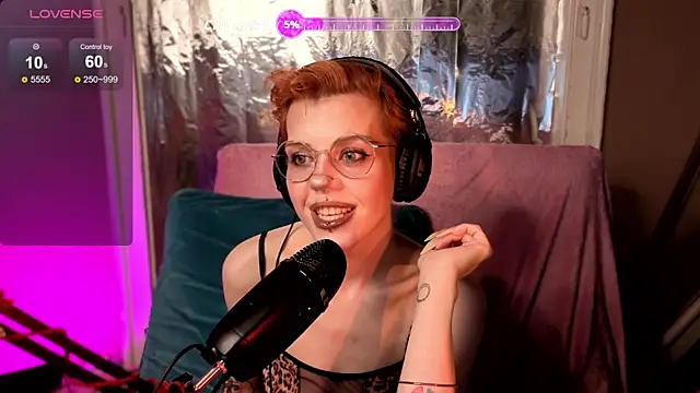 tacodeluxxxe online show from 04.12.26