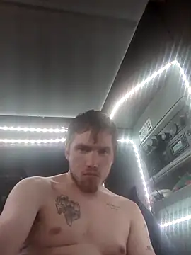 Snapshot of Bigdicktrucker26 chatting on 09.24.25 Bigdicktrucker26 online show from 09.24.25