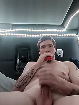 Snapshot of Bigdicktrucker26 chatting on 09.28.25 Bigdicktrucker26 online show from 09.28.25