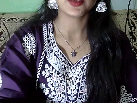 Snapshot of sexy-irm chatting on 11.13.25 sexy-irm online show from 11.13.25