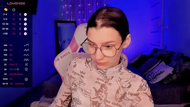 LinaBlossom  online show from 05.11.26