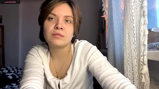 Snapshot of SabrinaFolts chatting on 10.20.25 SabrinaFolts online show from 10.20.25