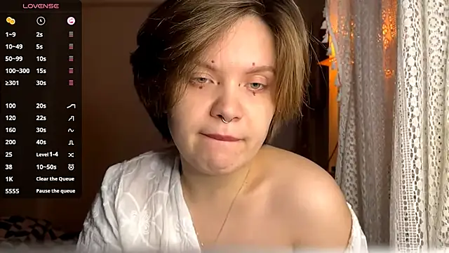 Snapshot of SabrinaFolts chatting on 10.22.25 SabrinaFolts online show from 10.22.25