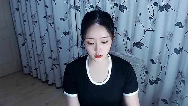 Niannian- online show from 10.04.25