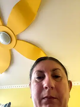 Snapshot of oksana1990 chatting on 09.30.25 oksana1990 online show from 09.30.25