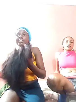 Snapshot of BlackPearl_19 chatting on 11.13.25 BlackPearl 19 online show from 11.13.25