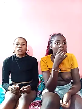 Snapshot of BlackPearl_19 chatting on 11.27.25 BlackPearl 19 online show from 11.27.25