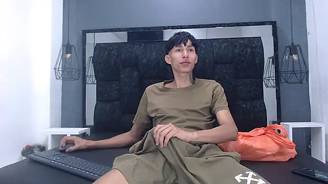 Snapshot of Daniel_delux_ chatting on 09.23.25 Daniel delux online show from 09.23.25