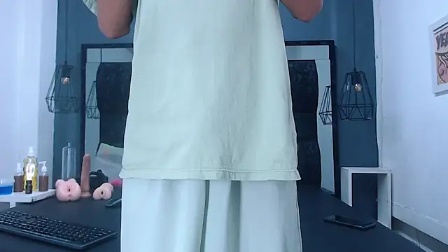 Snapshot of Daniel_delux_ chatting on 10.16.25 Daniel delux online show from 10.16.25