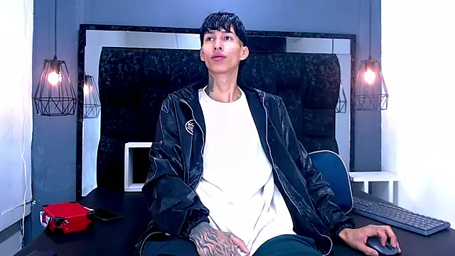 Snapshot of Daniel_delux_ chatting on 12.03.25 Daniel delux online show from 12.03.25