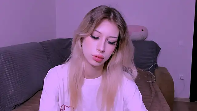 Lori lolii online show from 12.04.25