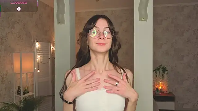 ReneeLippeatt online show from 10.19.25