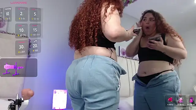 Snapshot of AmandaaWats chatting on 10.01.25 AmandaaWats online show from 10.01.25