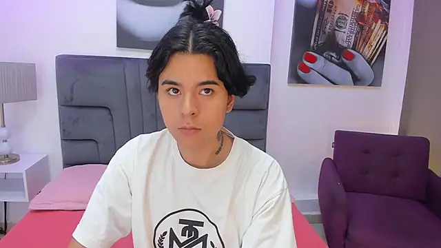 Angel Dustts online show from 10.31.25