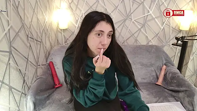 Charming LIA online show from 12.22.25