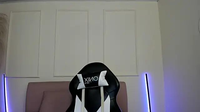 emiilyy cute online show from 09.24.25