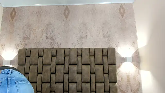 emiilyy cute online show from 09.30.25