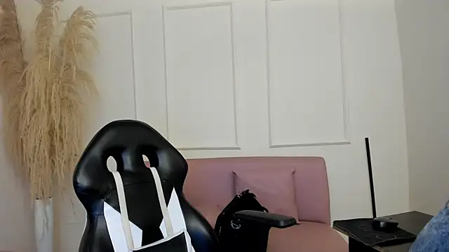 emiilyy cute online show from 10.03.25