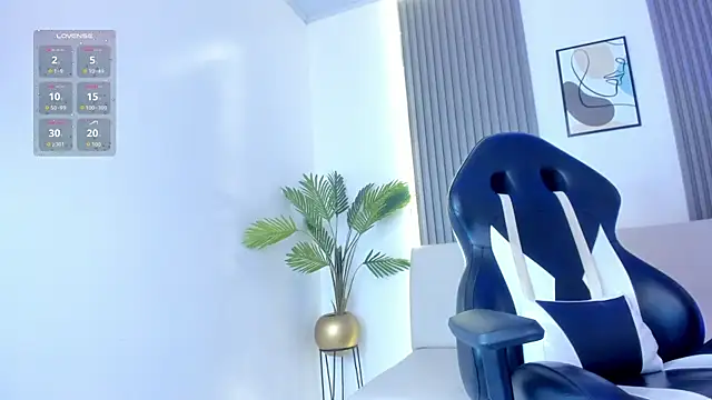 emiilyy cute online show from 10.10.25
