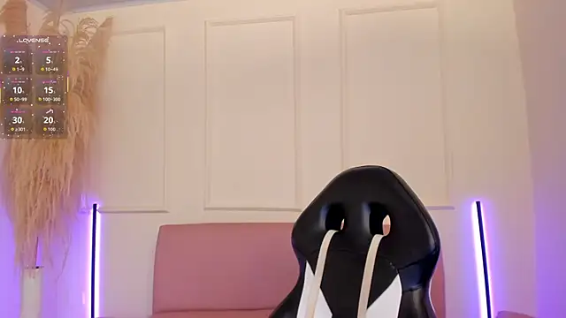 emiilyy cute online show from 10.16.25