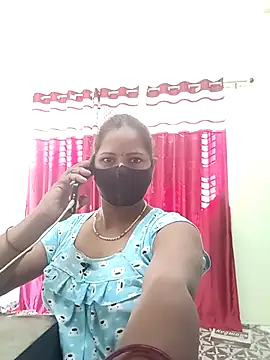 Snapshot of School_medam chatting on 10.05.25 School medam online show from 10.05.25