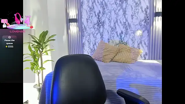 Dulcinea 2 online show from 10.25.25