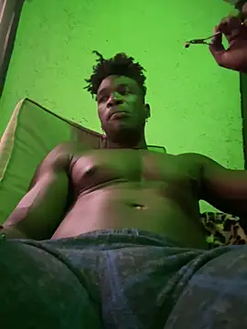 Snapshot of MrDaddyBlackNi9e chatting on 09.25.25 MrDaddyBlackNi9e online show from 09.25.25