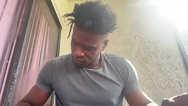 Snapshot of MrDaddyBlackNi9e chatting on 09.27.25 MrDaddyBlackNi9e online show from 09.27.25