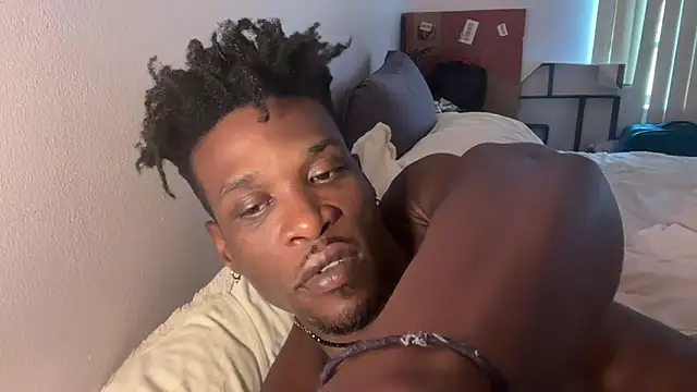 Snapshot of MrDaddyBlackNi9e chatting on 10.09.25 MrDaddyBlackNi9e online show from 10.09.25