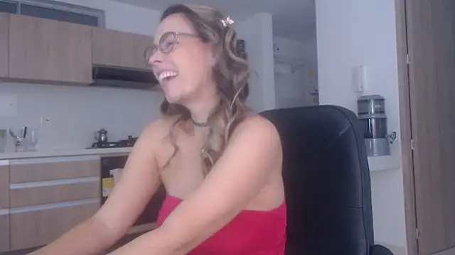 LovePaula online show from 01.18.26