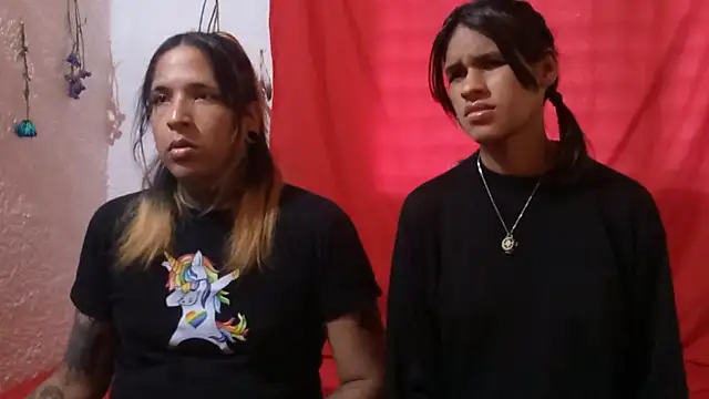 Snapshot of Couple_Moth666 chatting on 10.09.25 Couple Moth666 online show from 10.09.25