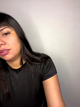 Snapshot of Bulma04 chatting on 09.29.25 Bulma04 online show from 09.29.25