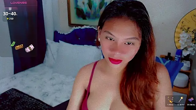 Snapshot of Prettypreggy chatting on 11.21.25 Prettypreggy online show from 11.21.25