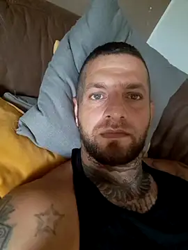 Danielxxxbbn online show from 10.04.25