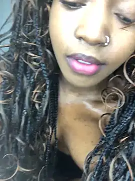 Snapshot of Fun_size86 chatting on 11.25.25 Fun size86 online show from 11.25.25