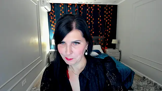 Moon Veloure1 online show from 11.15.25