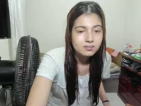 Snapshot of Mirage_Sertori chatting on 11.19.25 Mirage Sertori online show from 11.19.25