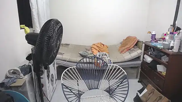 Snapshot of Mirage_Sertori chatting on 12.20.25 Mirage Sertori online show from 12.20.25