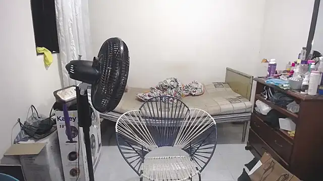 Snapshot of Mirage_Sertori chatting on 12.22.25 Mirage Sertori online show from 12.22.25