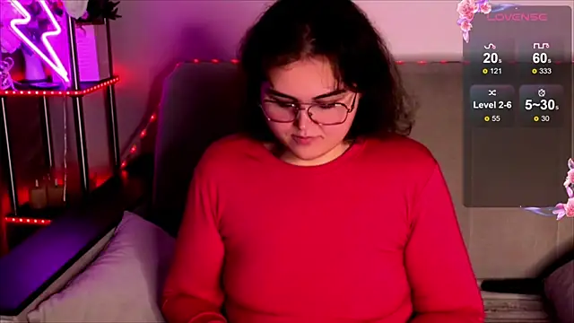 Snapshot of chatting on 11.02.25 online show from 11.02.25