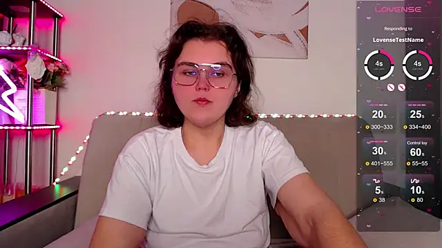 Snapshot of chatting on 11.21.25 online show from 11.21.25