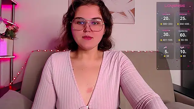 Snapshot of chatting on 11.23.25 online show from 11.23.25